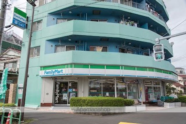 コンビニ　ファミリーマートＫ２潮見一丁目店（コンビニ）まで594m