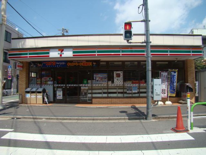 コンビニ　セブンイレブン豊島高松３丁目店（コンビニ）まで180m