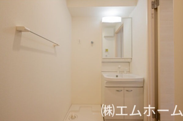 洗面設備　脱衣所　独立洗面化粧台