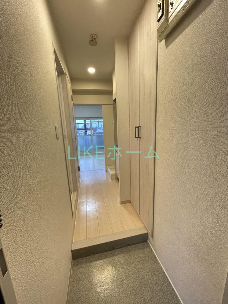 ビューパレー市川の玄関写真