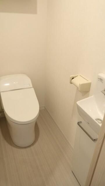 トイレ　シンプルで使いやすいトイレです