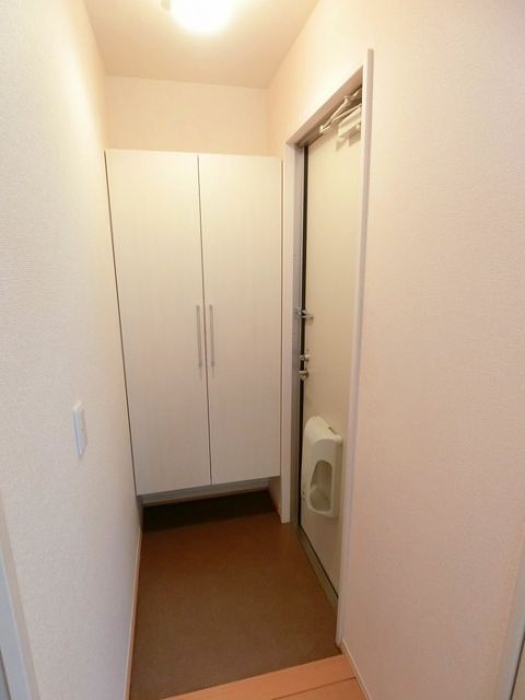 ハーミテージ A棟の玄関写真