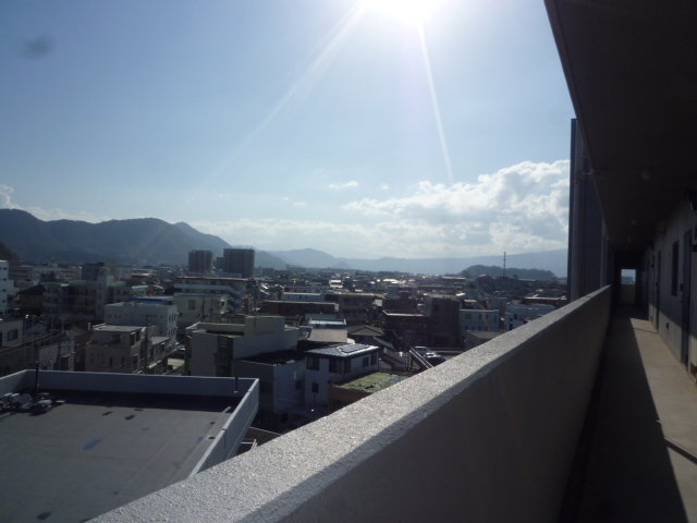 バルコニー　参考：上層階からの眺めです