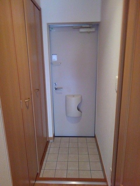 フレンドシップ志賀の玄関写真
