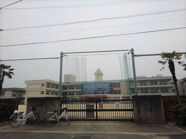 小学校　三豊市立詫間小学校（小学校）まで950m