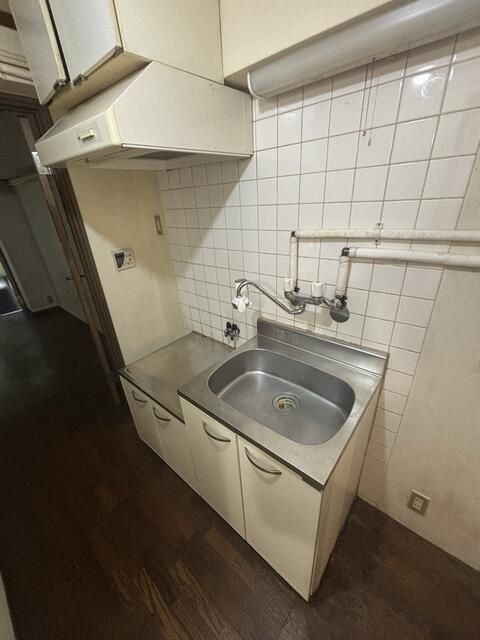 西武新宿線 沼袋駅 徒歩7分 7階建 築58年のキッチン写真