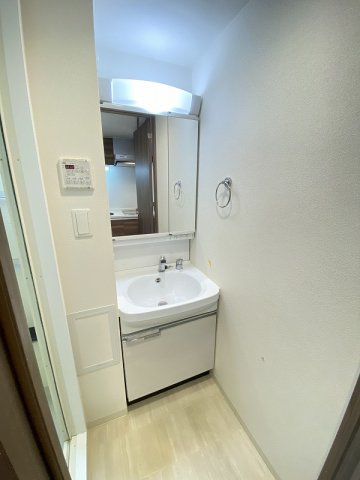 セレニテ江坂エクラの内装写真