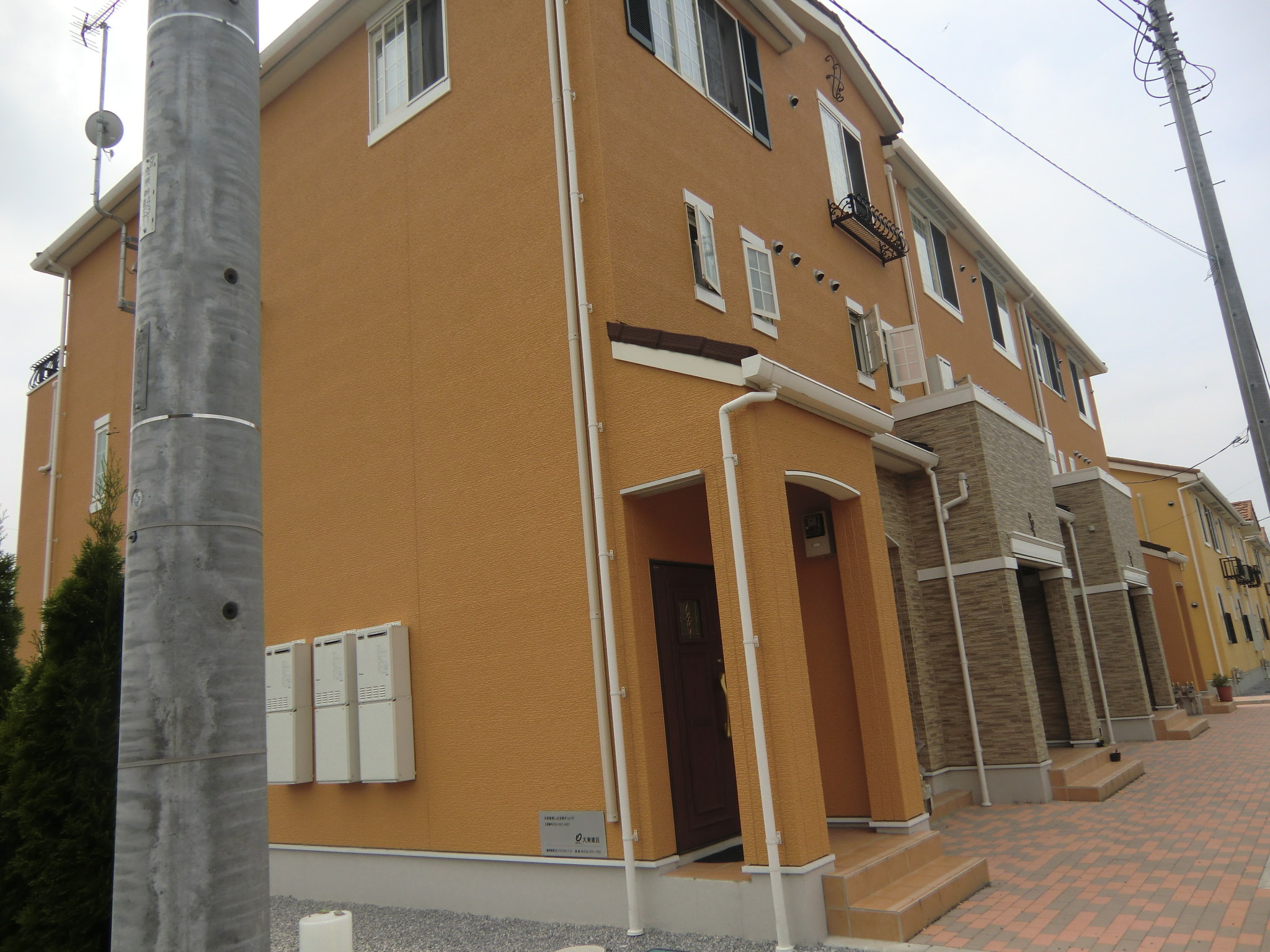 エントランス　建物外観