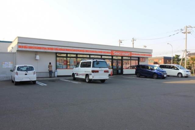 コンビニ　セイコーマート東苗穂10条店（コンビニ）まで494m