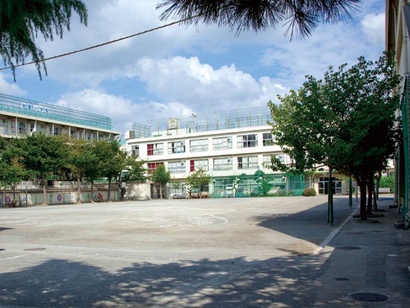 小学校　池雪小学校（小学校）まで502m