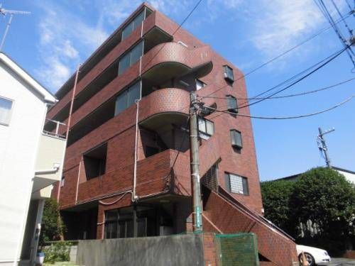 小田急江ノ島線 南林間駅 バス乗車時間：5分 最寄りバス停で下車 徒歩3分 築39年