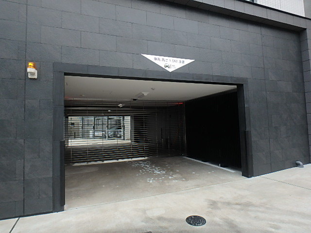 駐車場　★敷地内駐車場★（空き状況・使用料等詳細はご確認下さい）