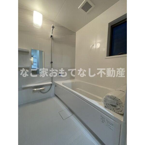 西志賀町2丁目貸家の風呂写真