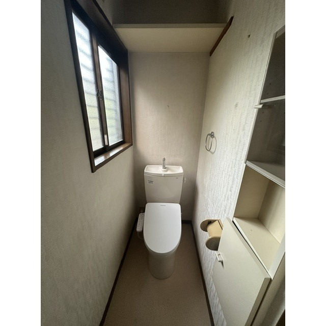 富田貸家のトイレ写真