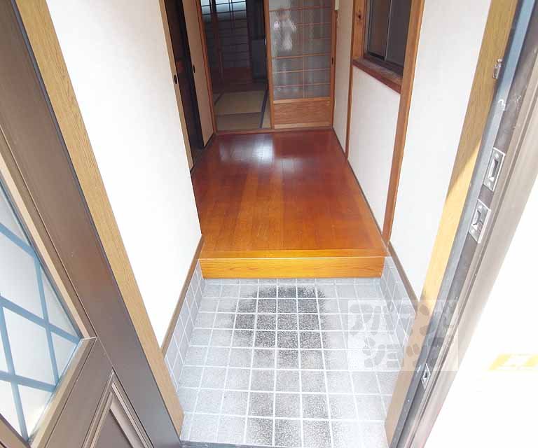 玄関　玄関です。