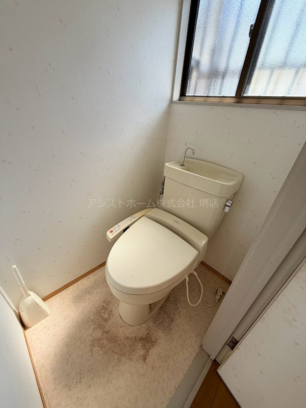香ヶ丘戸建てのトイレ写真