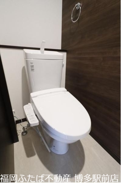 BRAND NEW DAY 箱崎のトイレ写真