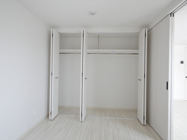 収納　壁一面の大型クローゼットです！