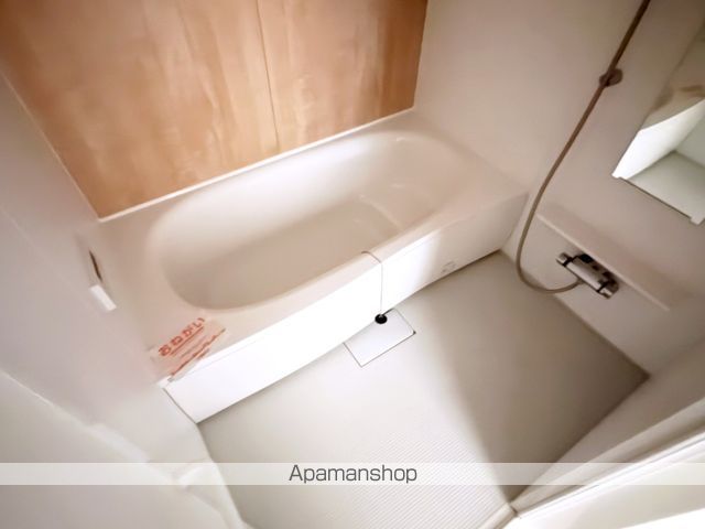 アイリス初生Cの風呂写真