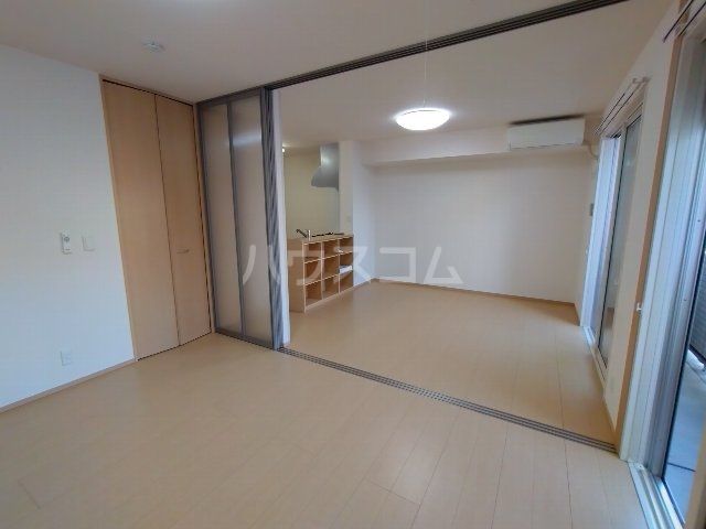 ベルハウス寿の居間写真
