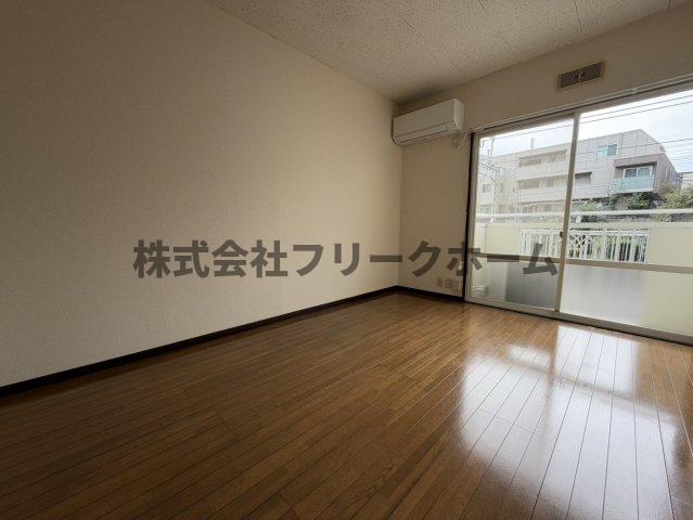 京王井の頭線 三鷹台駅 徒歩2分 2階建 築36年の居間写真