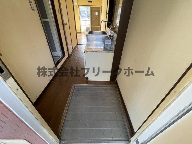 京王井の頭線 三鷹台駅 徒歩2分 2階建 築36年の玄関写真