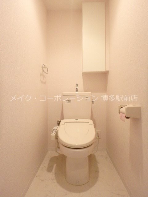地下鉄空港線 福岡空港駅 徒歩2分 6階建 築15年のトイレ写真