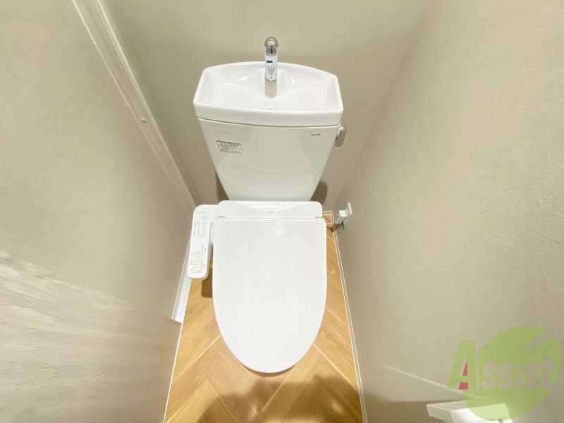 ワコーレヴィータ板宿EASTのトイレ写真