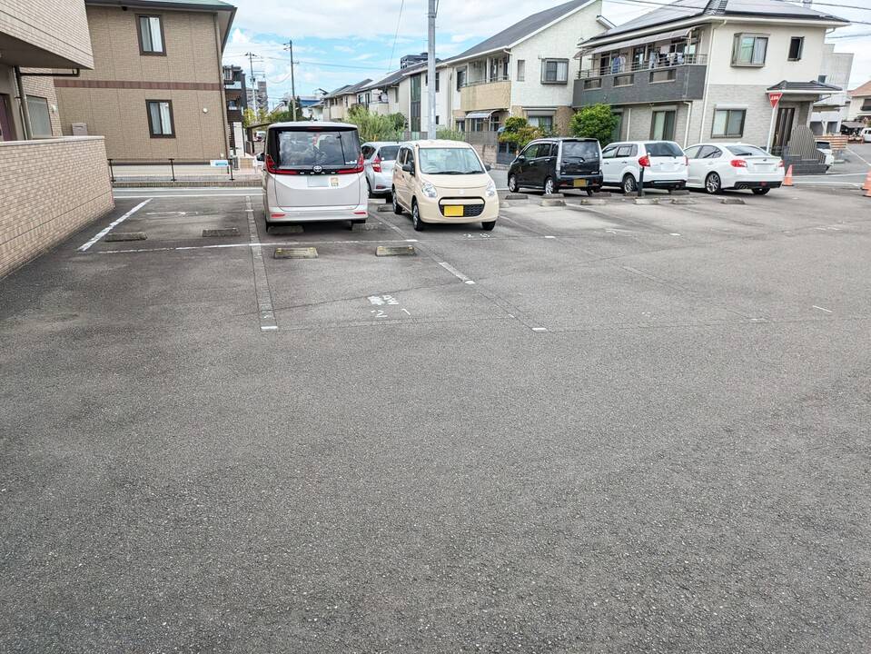 駐車場　駐車場