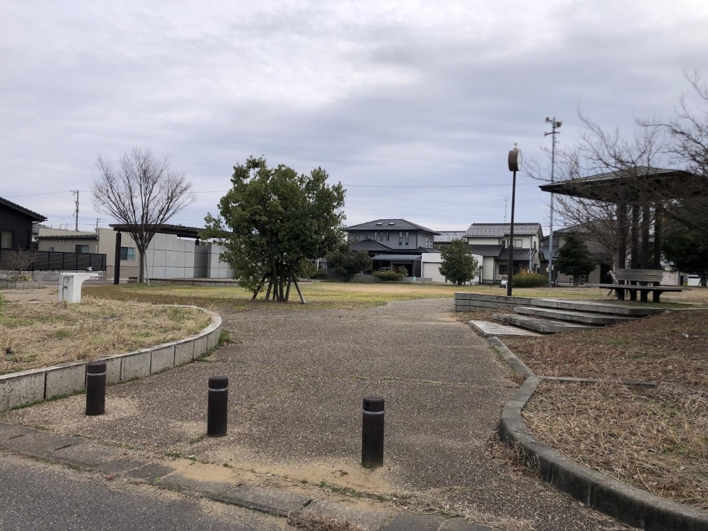 公園　新用街区公園（公園）まで265m