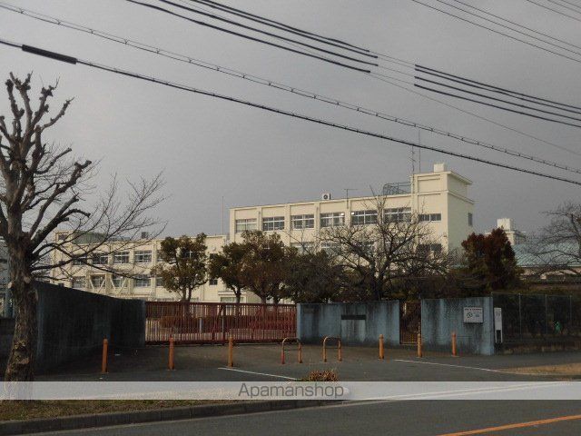 小学校　高槻市立五百住小学校（小学校）まで535m