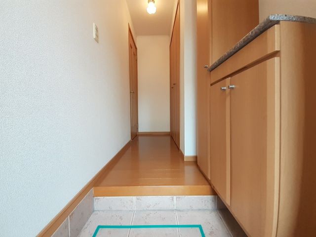 フロレスタレシデンシアEの玄関写真