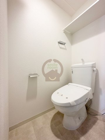 地下鉄谷町線 谷町四丁目駅 徒歩5分 12階建 築8年のトイレ写真
