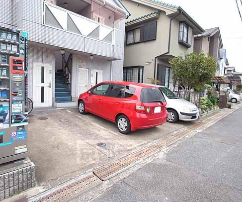 駐車場　ガレージです。