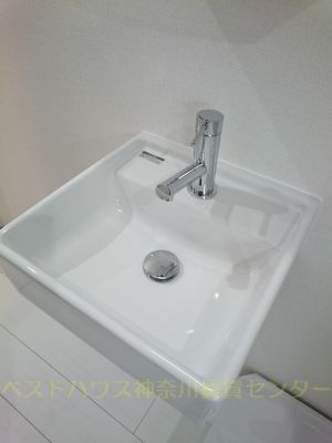 洗面設備　独立洗面台あります。