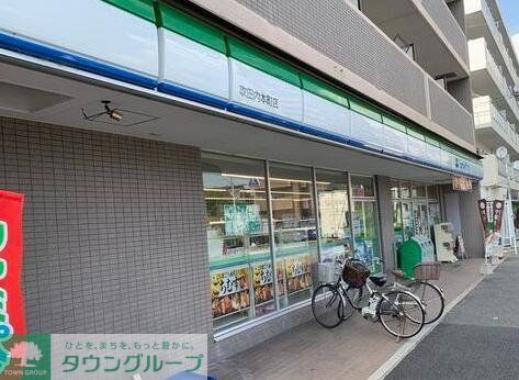 コンビニ　ファミリーマート吹田内本町店（コンビニ）まで340m
