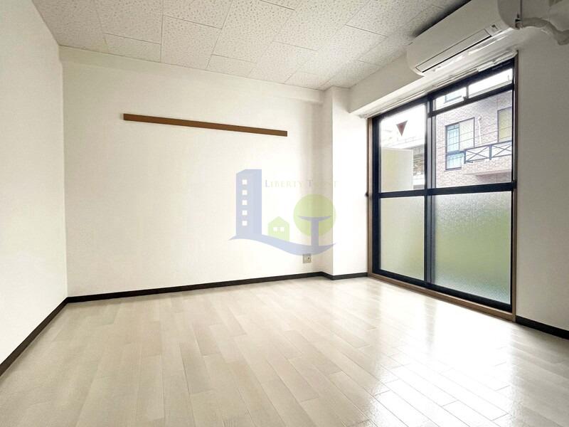 阪急京都線 淡路駅 徒歩3分 5階建 築30年の居間写真