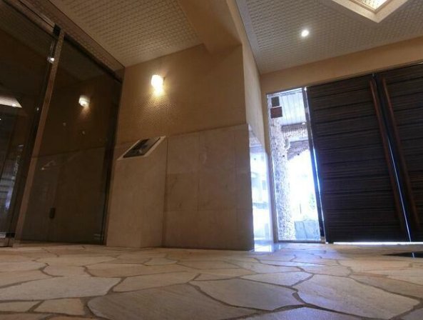 京王線 明大前駅 徒歩12分 8階建 築22年の外観写真