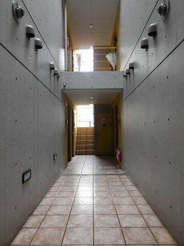 都営大江戸線 落合南長崎駅 徒歩8分 3階建 築23年の外観写真