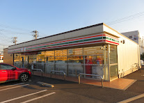 コンビニ　セブンイレブン（コンビニ）まで1192m