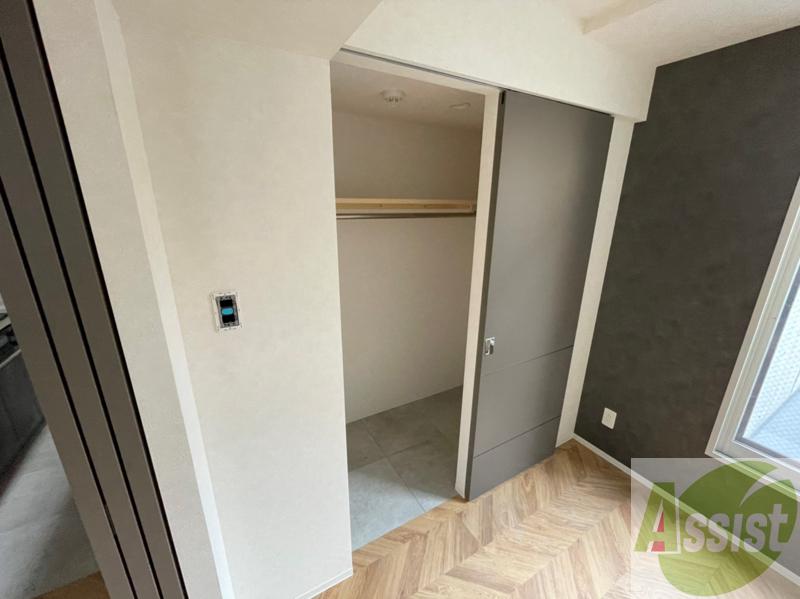 収納　寝室の収納です。部屋がすっきり片付きます。