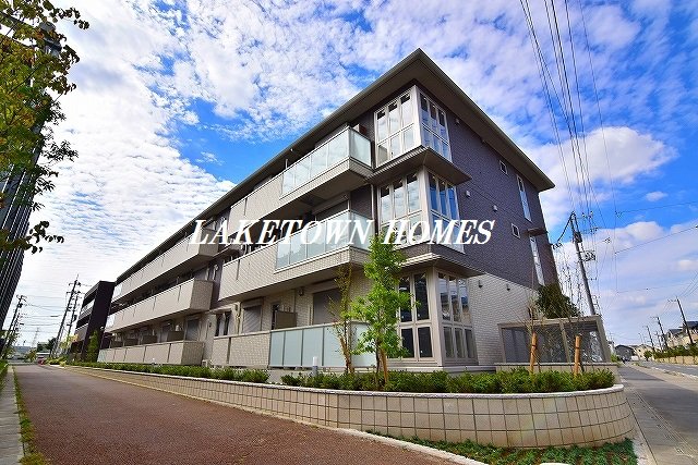 建物外観　吉川市のお住まい探しなら、当社にお任せ下さい！