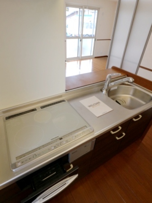 キッチン　※別号室参考写真です ※現況優先
