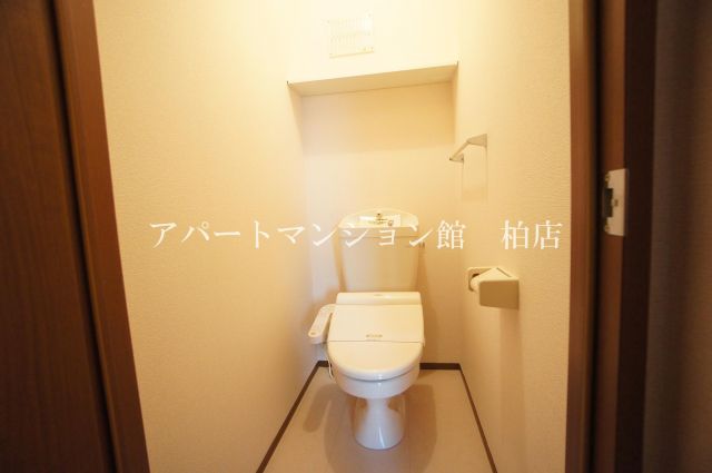 トイレ　※別号室参考写真です ※現況優先