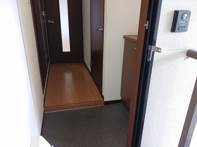 玄関　収納もある玄関です