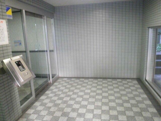 セキュリティ　オートロック完備