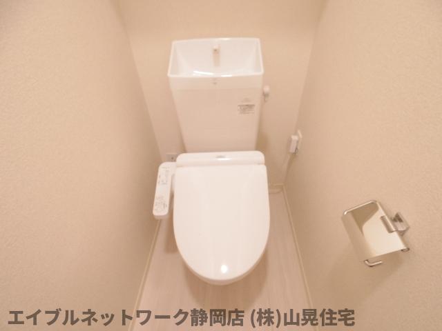 トイレ　トイレもきれいです