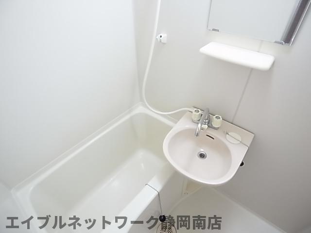 バス・シャワールーム　きれいなお風呂です