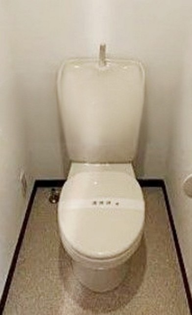 トイレ　別部屋同仕様タイプ