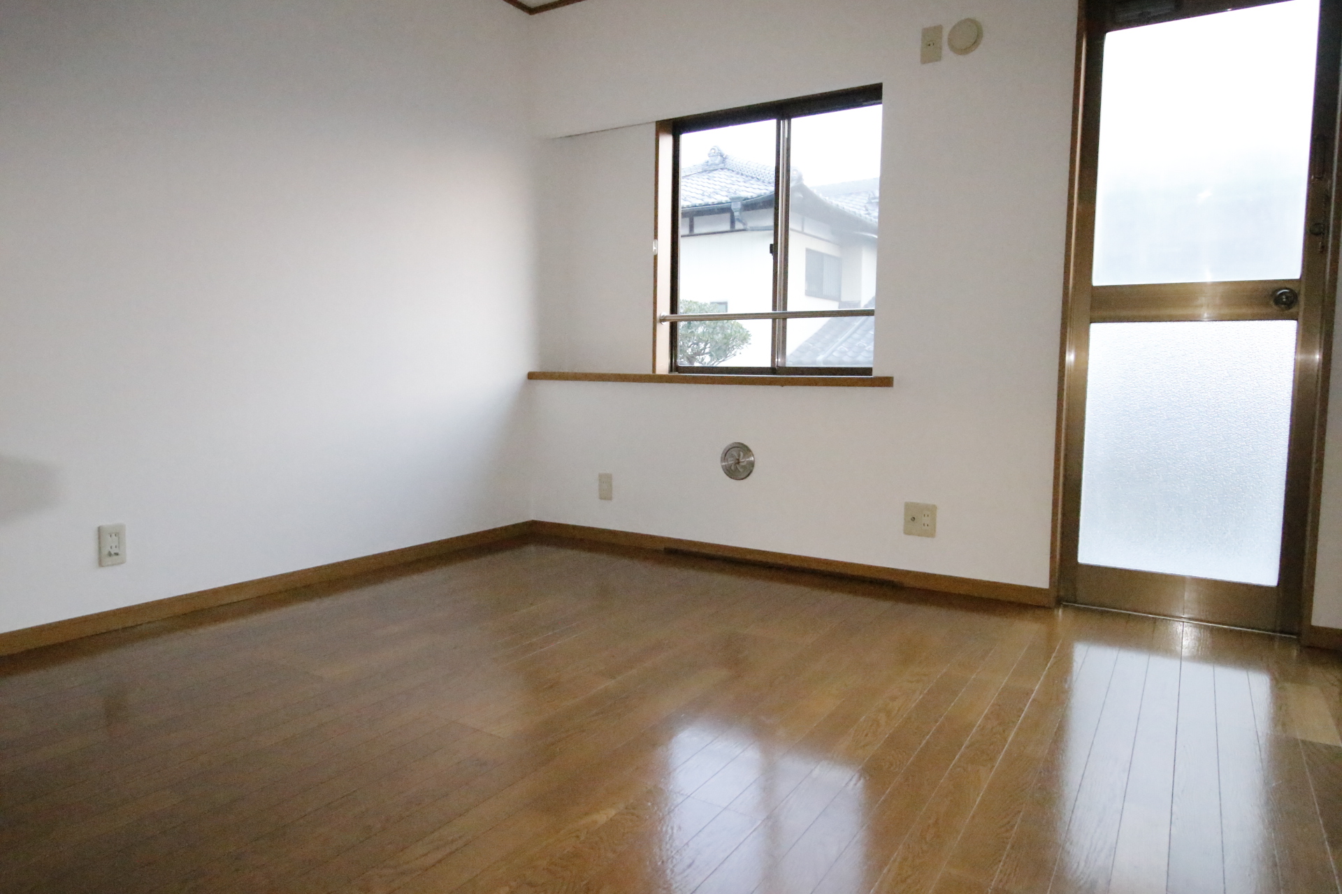 居室・リビング　同物件別のお部屋の写真です。